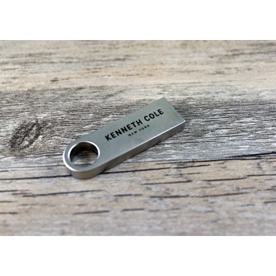 Kenneth Cole -Metal USB Driver  / Kenneth Cole -金屬USB 記憶體  Kenneth Cole -Metal USB Driver  / Kenneth Cole -金屬USB 記憶體